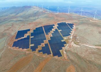 Polat Enerji, Geycek RES’e Hibrit GES Kurulumunu Tamamladı