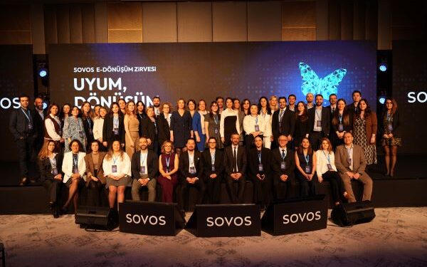 Uyum Stratejileri ve Yeni Teknolojiler e-Dönüşüm Zirvesinde Ses Getirdi