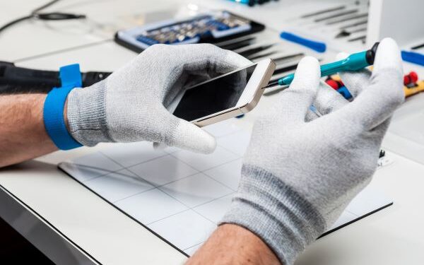 Yenilenmiş Cep Telefonlarına İlgi Artıyor