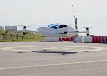 AirCar, Türkiye’de	2 Kişilik “Uçan Araba”	ile İlk İnsanlı Uçuşunu Başarıyla Gerçekleştirdi