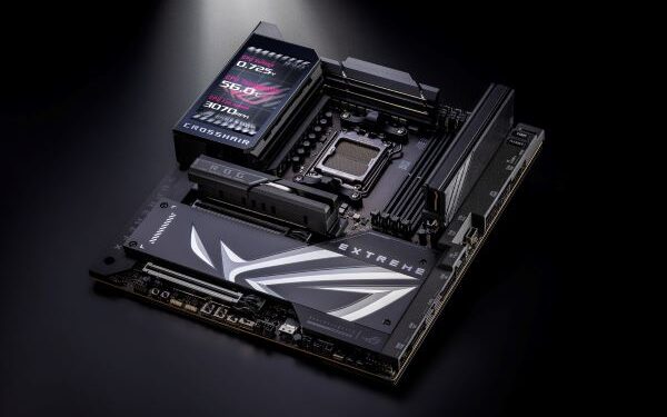 Asus Republic of Gamers Crosshair X870E Extreme ve Apex Anakartlarını Tanıttı