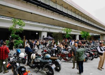 Centilmen Sürücüler İstanbul Sokaklarında