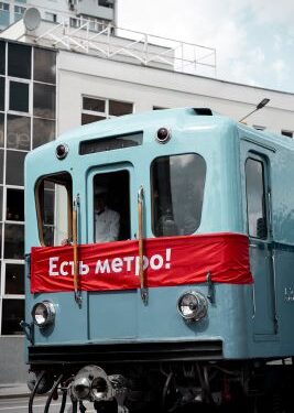 Moskova Metrosu 90. Yılını Kutluyor: Tarihi Sergiler ve Teknoloji Yatırımları