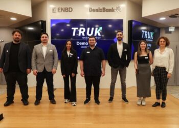 Neohub ve Oxentia İş Birliğinde Hayata Geçirilen TRUK Hızlandırma Programı İlk Mezunlarını Verdi
