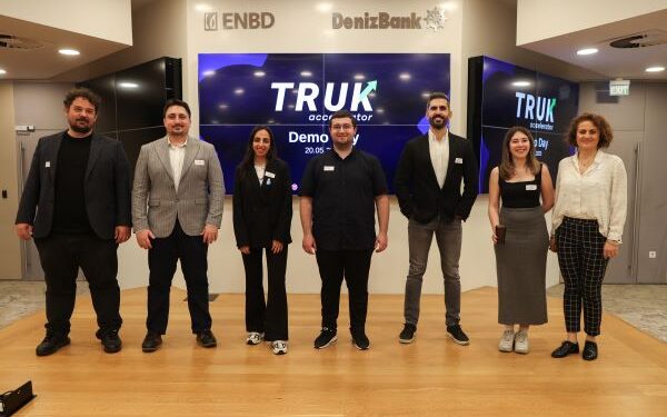 Neohub ve Oxentia İş Birliğinde Hayata Geçirilen TRUK Hızlandırma Programı İlk Mezunlarını Verdi