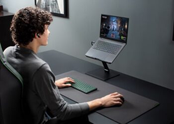 Razer, Mobil Oyuncular İçin Geliştirilen Yeni Mouse ve Klavyesini Tanıttı