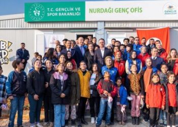 UNICEF ve Netflix’in Nurdağı’ndaki Genç Alan Merkezi Bir Yıl Daha Faaliyetlerine Devam Edecek