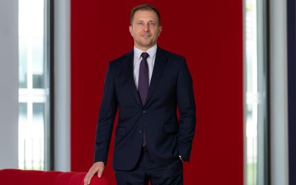 Akbank’tan Büyük Dil Modeli Atılımı: İşlem Hacminde %75 Artış, Süreç Otomasyonunda %80’i Aşan Başarı Oranı