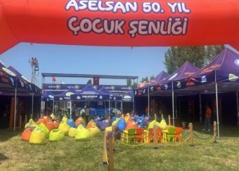 ASELSAN Tekno Macera Tırı Van’da