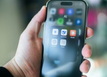 İçerik Kraldı, Tahtı Yapay Zeka Aldı: SEO Ölmedi, Evrim Geçiriyor