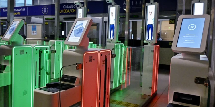 AB’nin Sınırlarda Kullandığı “Schengen Bilgi Sistemi II’de Yazılım ve Güvenlik Açıkları Var