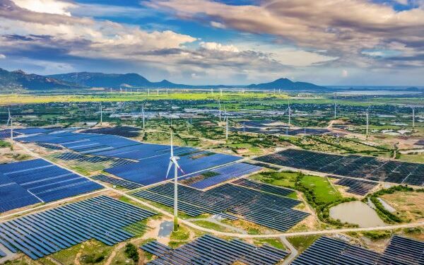 YEO Teknoloji’den Romanya’ya 220 Milyon Euro’luk Enerji Yatırımı Hamlesi