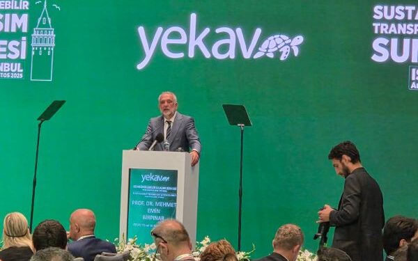 Bakan Uraloğlu Sürdürülebilir Ulaşım Zirvesi’nde Konuştu