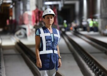 İBB Hem Metro Hatları Hem Metro Araçları Yapıyor
