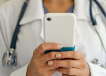 Sosyal Medyada Doktorların Marka Değeri Tartışılıyor