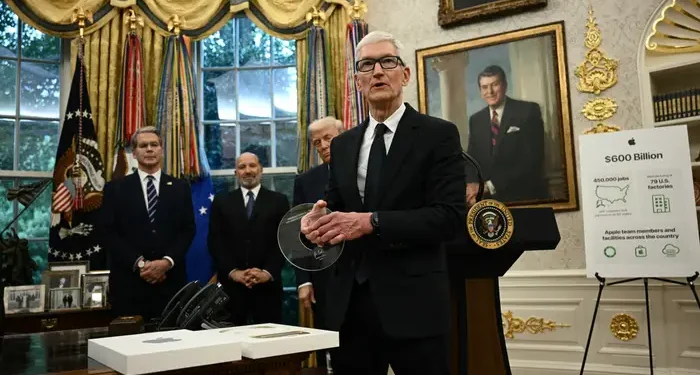 Apple ABD’de Üretim için 100 Milyar $ Yatırım Sözü Verdi