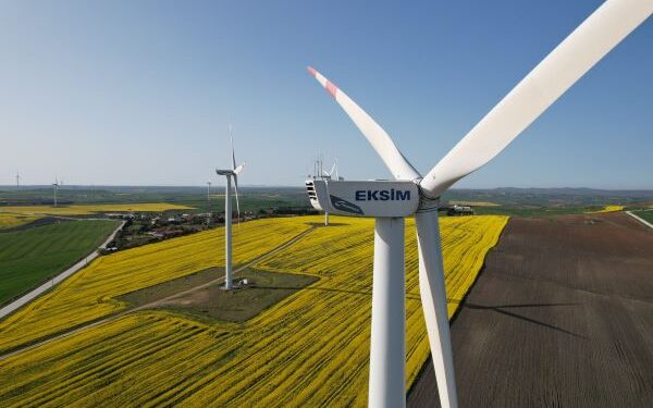 1 Milyon 230 Bin Hanenin Elektrik İhtiyacı Yenilenebilir Enerjiden Karşılanacak