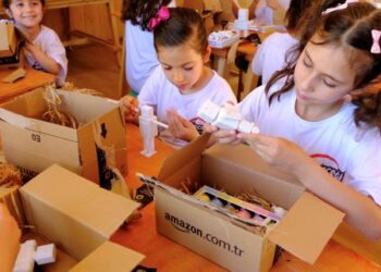 Amazon Türkiye, Hatay’daki Gülümseten Hayaller Projesi ile 5.500’den Fazla İnsanın Yaşamına Dokundu