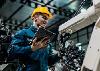 Getac Yeni AI-Ready V120 Dizüstü Bilgisayarı ve F120 Tableti Piyasaya Sürüyor