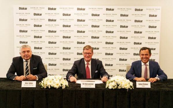 Otokar ve Daimler Buses Üretim Anlaşması İmzaladı