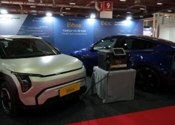 Elektrikli Araçlar Birbirini Şarj Edebilecek