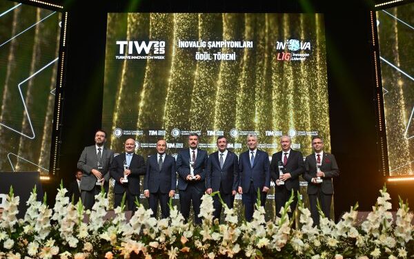 InovaLİG Şampiyonları Ödül Töreni Gerçekleşti