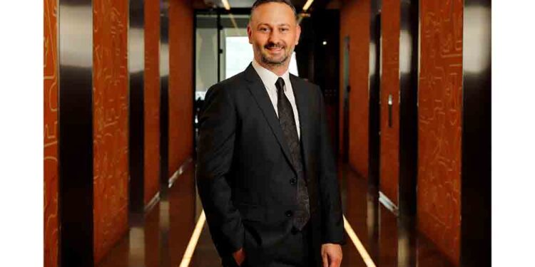 E-Ticaret Trendleri Raporu: Tüketiciler Alışveriş Kararını Sosyal Platformda Veriyor, Akıllı Telefonla Satın Alıyor