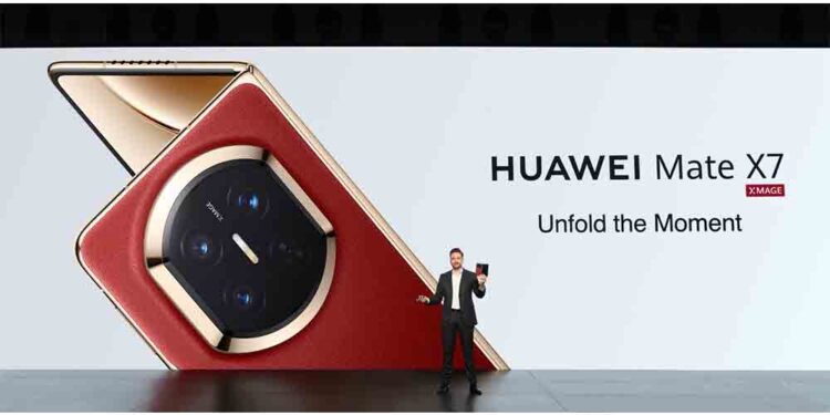Huawei, Mate X7 ve Ürünleri Seri Halinde Piyasaya Sürüyor
