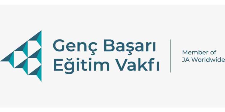 Gençler Dijital Çözümlerini Sahneye Taşıdı