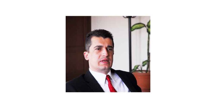 Çeteler Ve Dolandırıcılar Cirit Atıyor, Devlet Uyuyor