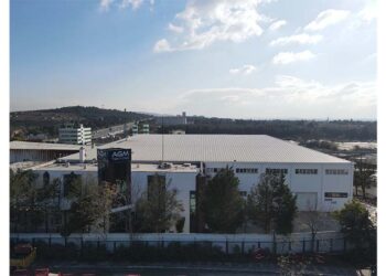 Mıstaçoğlu Holding, AGM Teknoloji Fabrikasında 1 Milyonu Aşkın Akıllı Telefon Üretti