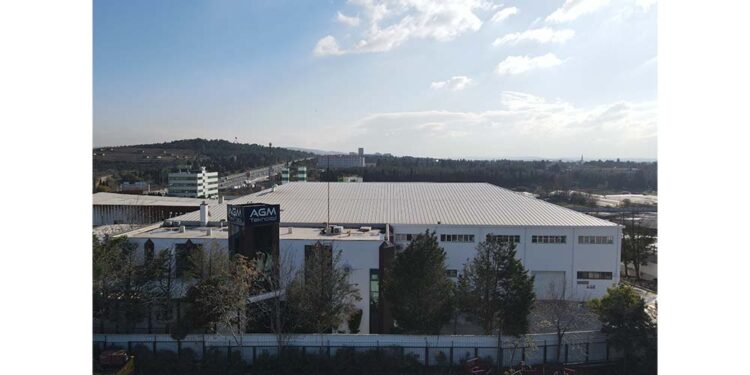 Mıstaçoğlu Holding, AGM Teknoloji Fabrikasında 1 Milyonu Aşkın Akıllı Telefon Üretti