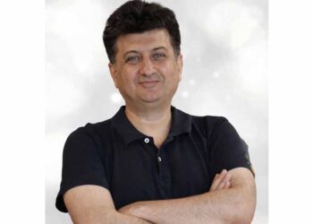 Yapay Zekâ Meslekleri Yok Etmiyor, Yeniden Şekillendiriyor