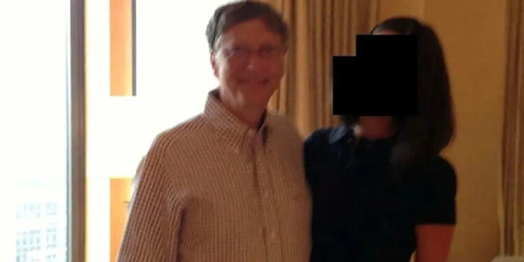 Bill Gates, “Rus Seks Bombaları” için Epstein ile Geçirdiği Zamandan Pişmanlık Duyduğunu Söyledi