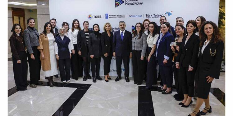 ‘Dijitalde Hayat Kolay’ Projesi Kapsamında 50 Bin Kadına Ulaşıldı