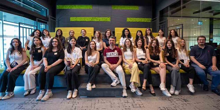 Enerjisa Üretim’in Womentum Programı ile 81 İlden Geleceğin Kadın Liderleri Yetişiyor