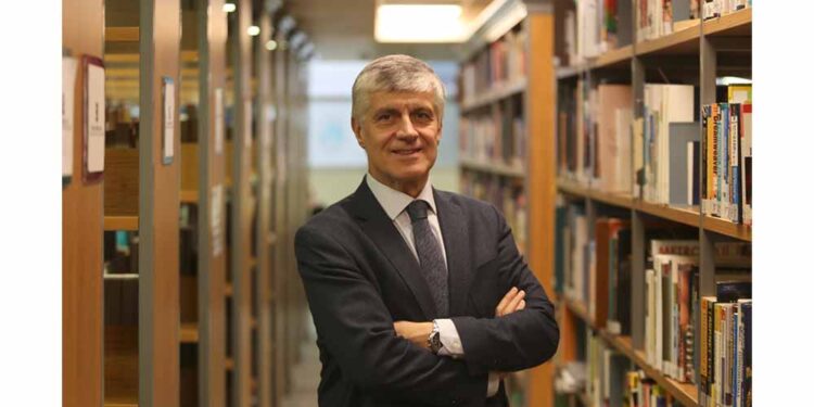 “Kolektif Öğrenilmiş Çaresizlik” Yeni Bir Kavram Olarak Literatüre Girdi
