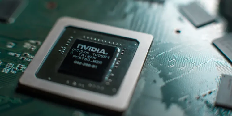 Nvidia’nın Yapay Zeka Makinesi Hızlanmaya Devam Ediyor: Veri Merkezi Satışları Patlarken Gelir %85 Arttı
