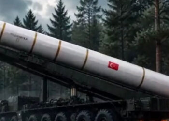 Türkiye, Uzun Menzilli Vuruş Hedeflerini Genişletirken Yıldırımhan Balistik Füzesini Tanıttı