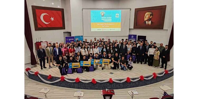Fikrine Sahip Çık Ulusal Patent Hackathon Yarışması’nda Genç Mucitler Kütahya’da Buluştu