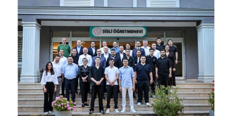 Toyota, 34 Yıldır Otomotiv Sektörüne Nitelikli Teknik İnsan Kaynağı Yetiştirdiğini Açıkladı