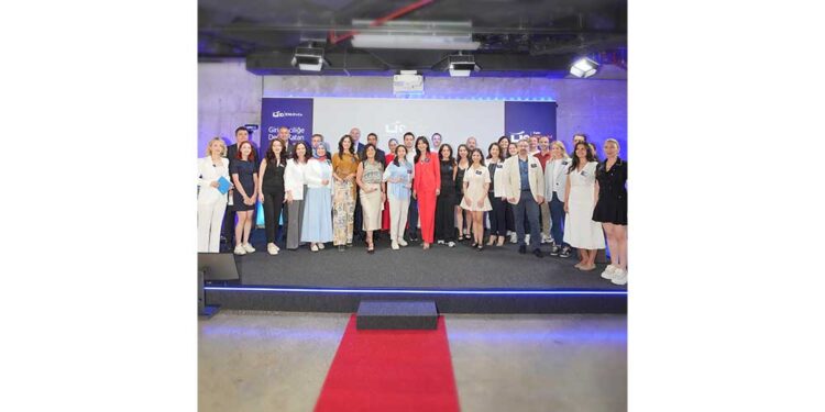 ÜNLÜ & Co Kadın Teknoloji Girişimcileri Akademisi 10. Yılında Yeni Başarı Hikayeleri Yarattı