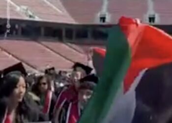 İsrail ile Anlaşma Nedeniyle, Stanford Mezuniyet Töreninde Google CEO’sunun Konuşması Protesto Edildi