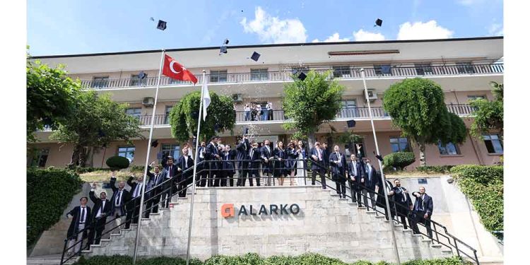 Alarko MBA ve Yenibirlider Programları Yeni Mezunlarını Verdi