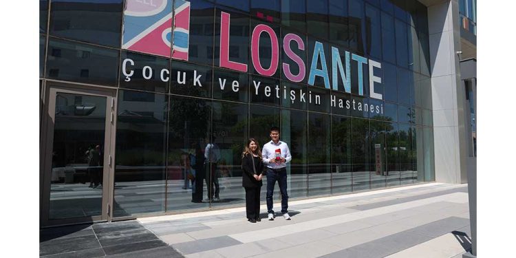 TCL Electronics Türkiye Genel Müdürü Ve LÖSEV Kurucu Başkanı Çocuklar İçin Bir Araya Geldi